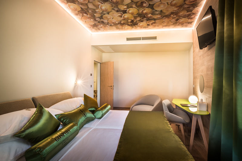 Hotel Vinotel Gospoja 4*